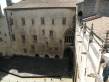  Scène installée dans la cour du Palais des Papes pour le Festival